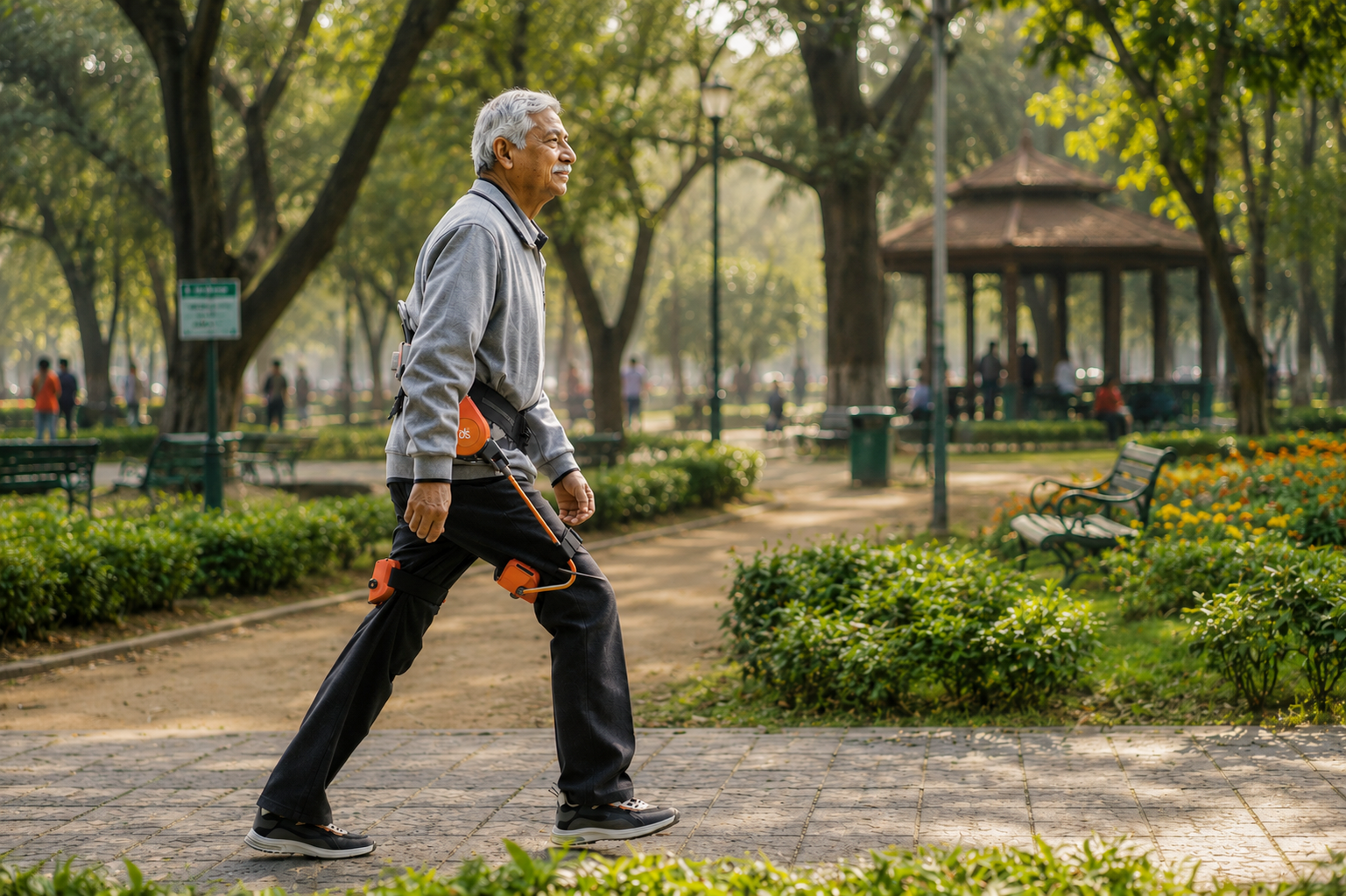 Senior shopping independently — GoGo-H Walk Mode